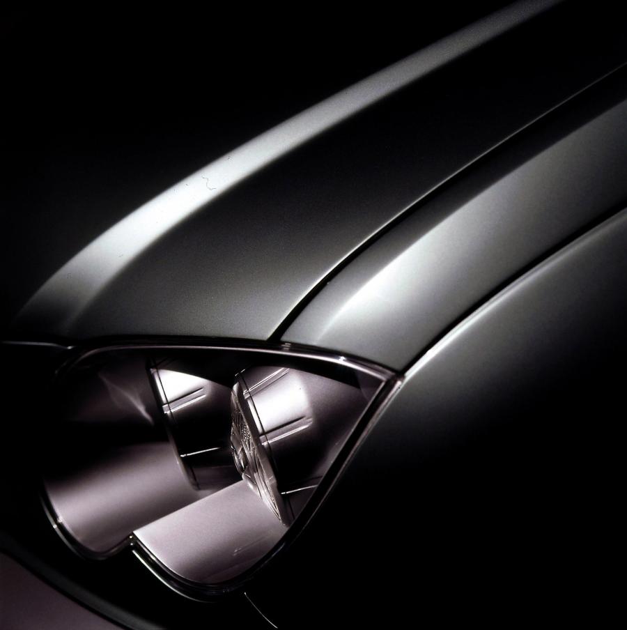 Детали экстерьера Chrysler Pacifica Concept (CS) 2002 года  (фото 2 из 24)